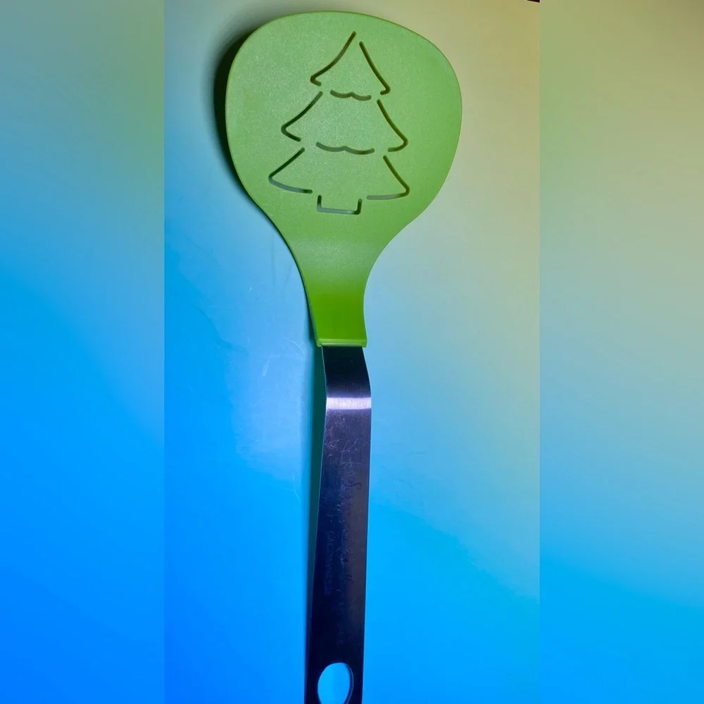 Green Christmas Tree‎ Pancake Cookie Spatula w/ Christmas tree design